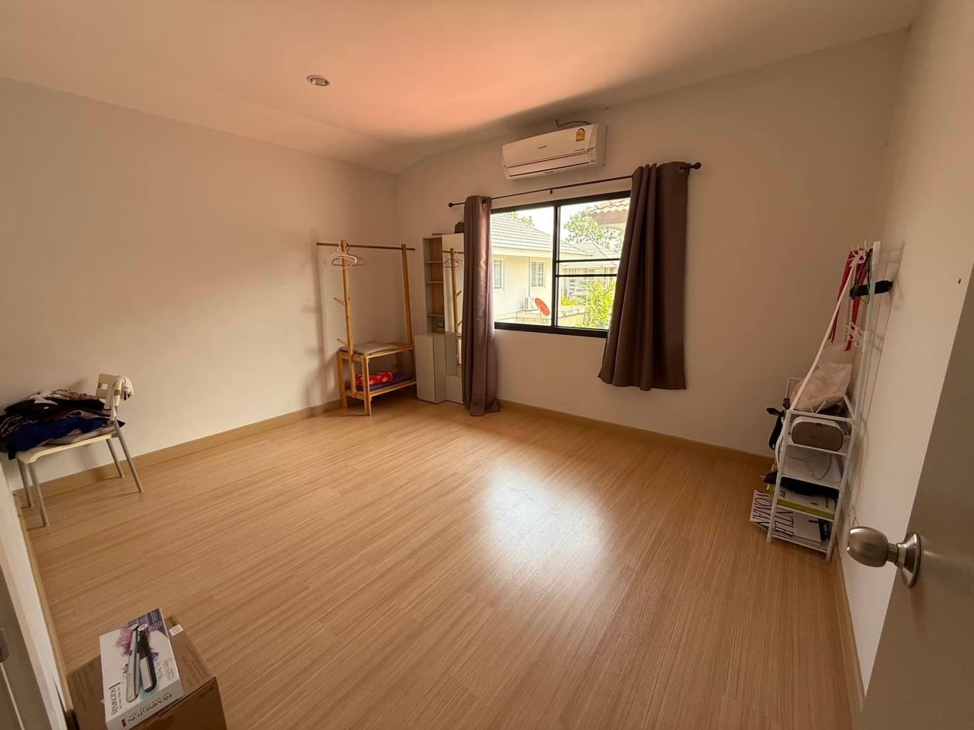 4 ห้องนอน บ้าน สำหรับ ขาย ใน Hang Dong - Image 12
