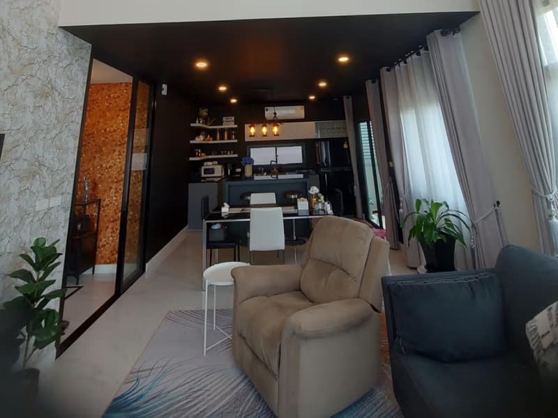 4 Bed House for Rent in Bang Phli