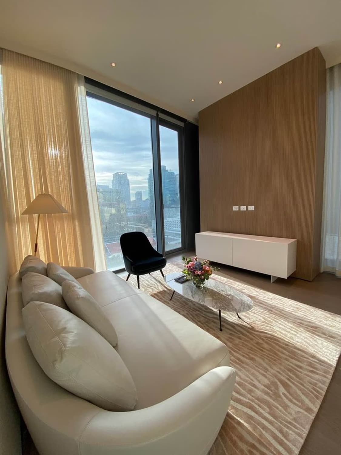 1 Bed Condo for Rent  Near Chit Lom BTS - Image 3