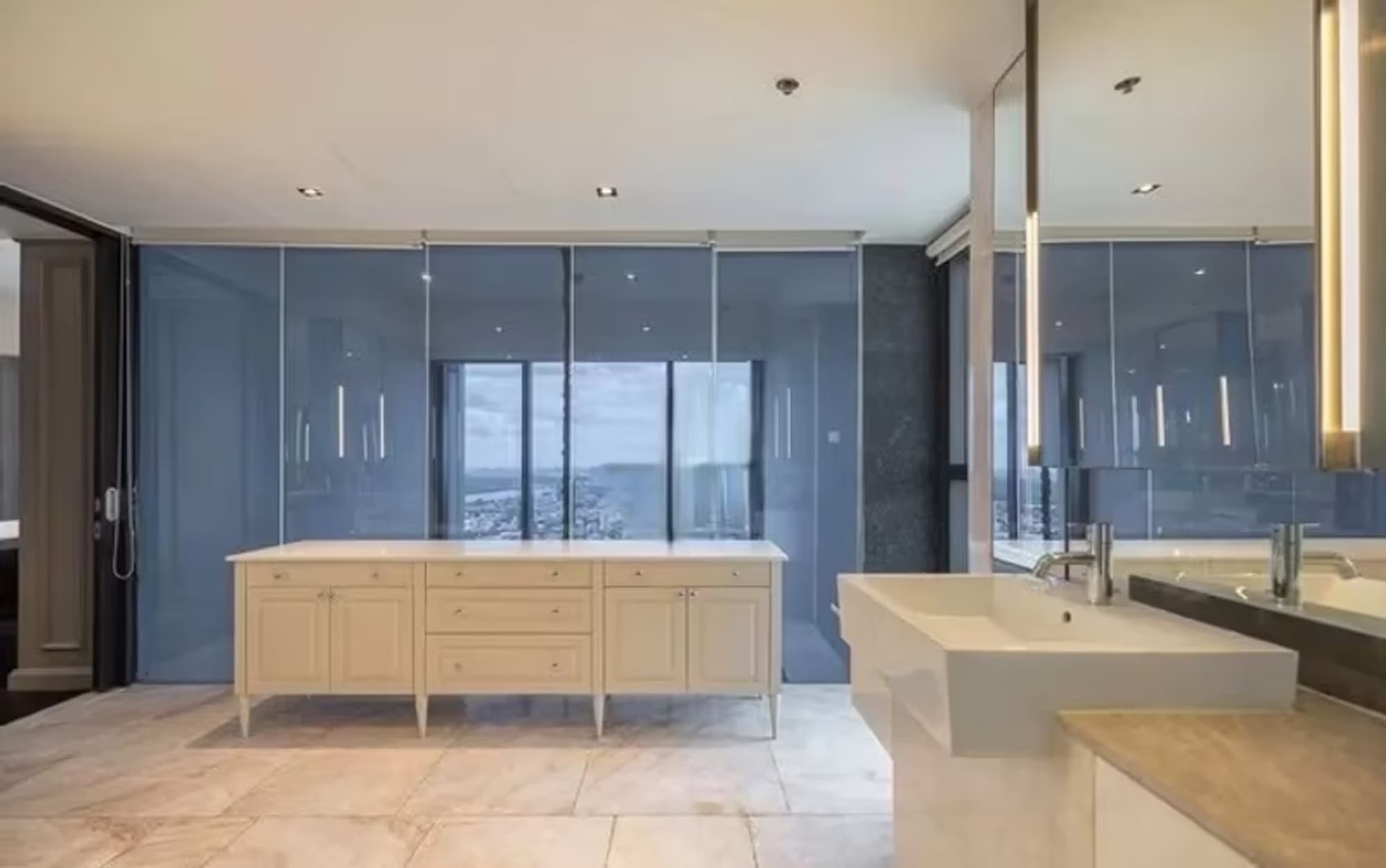 4 Bedroom Condo - Image 7