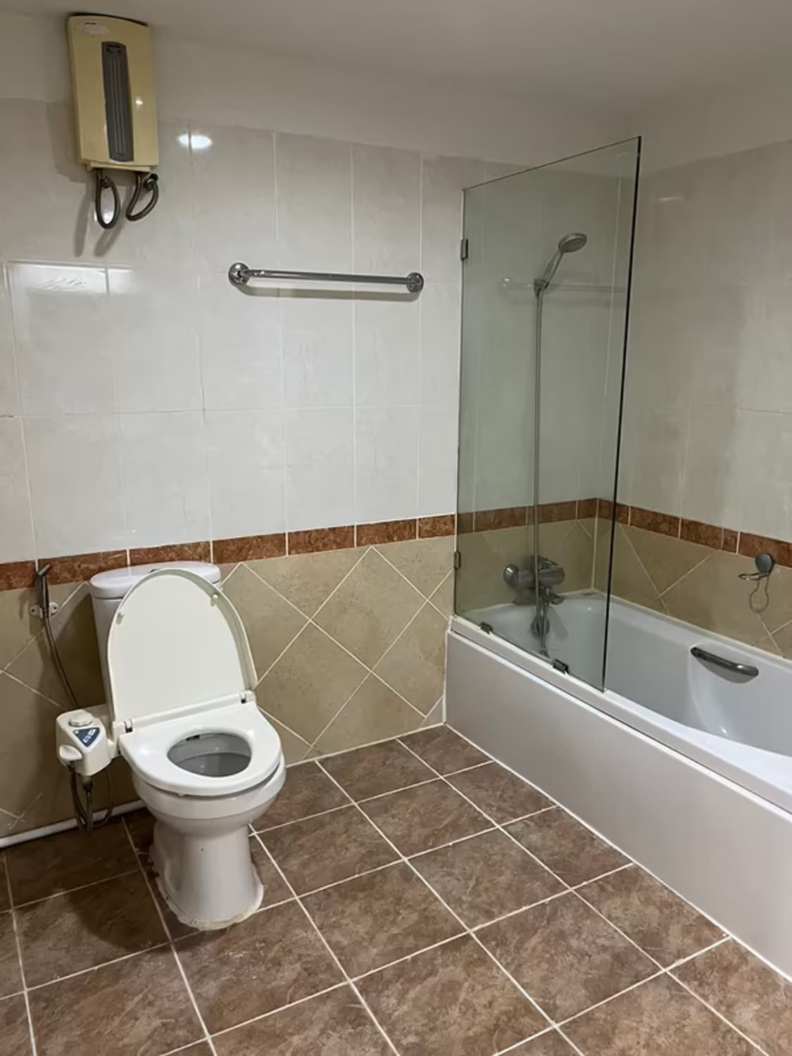 2 Bedroom Condo - Image 7