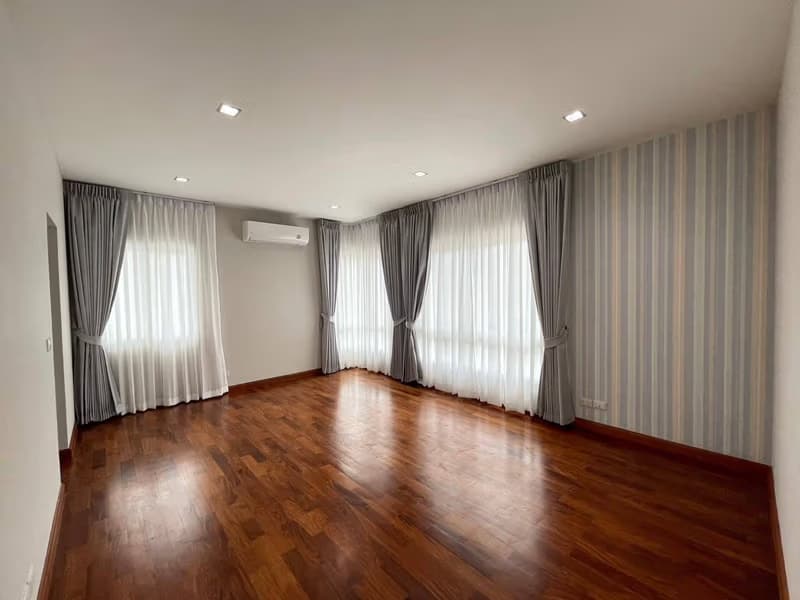 4 Bed House for Rent in บางแก้ว