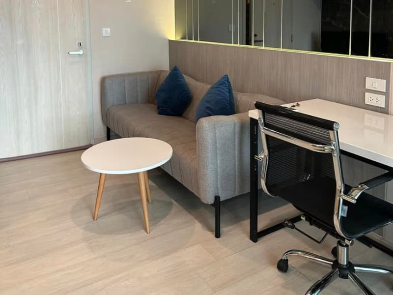 1 Bed Condo for Rent in Huai Khwang