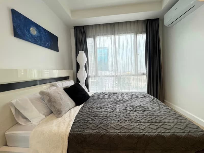 1 Bed Condo for Rent in Huai Khwang