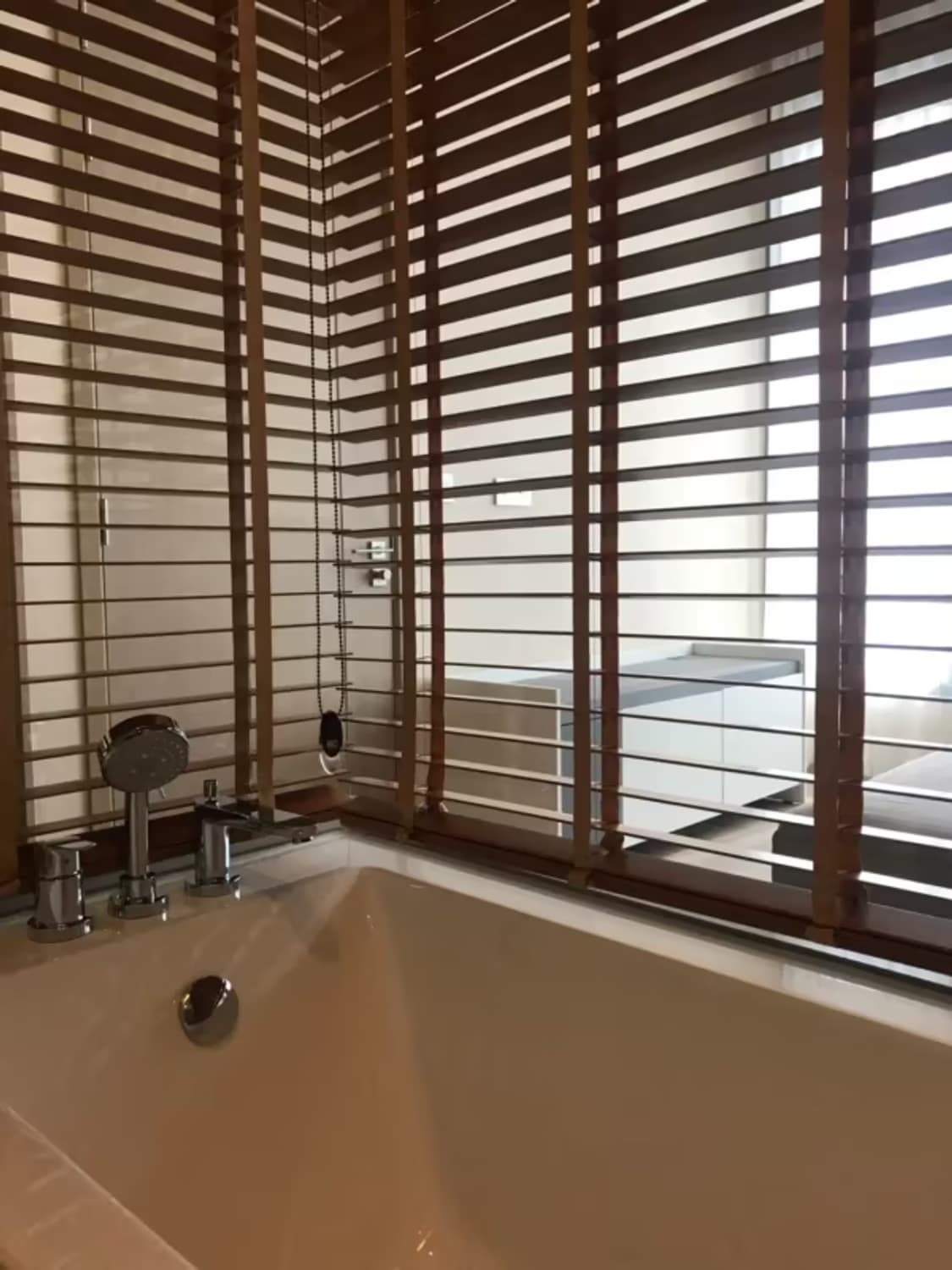 1 Bedroom Condo for Rent at THE ESSE Asoke - Image 6