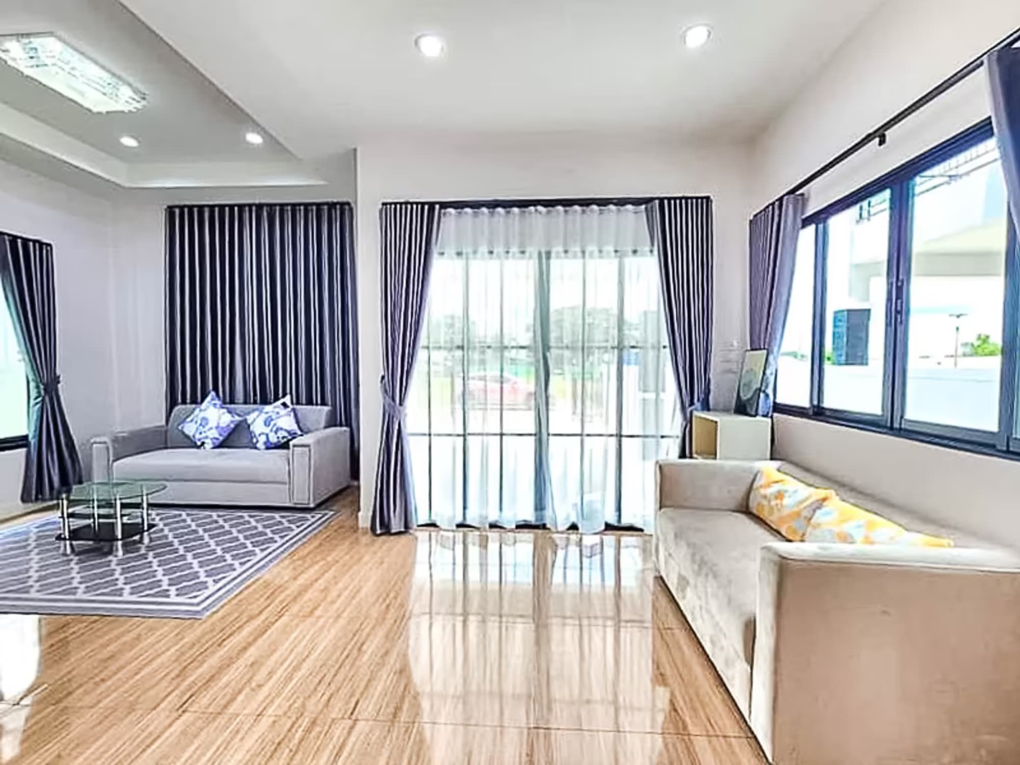 4 Bedroom House - Image 13
