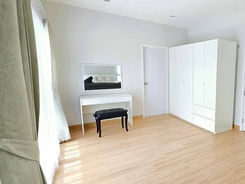 4 Bed House for Rent in Hang Dong