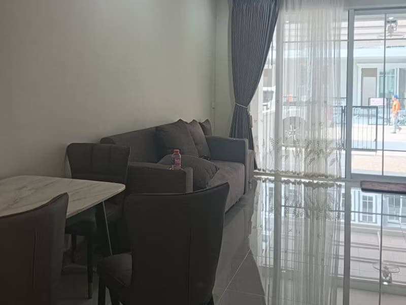 3 Bed Townhouse for Rent in Mueang Chiang Mai