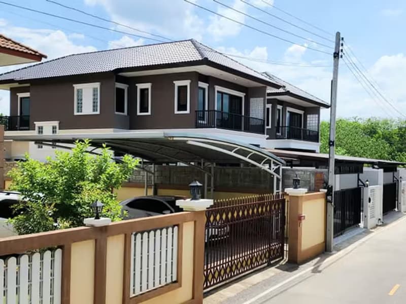 4 Bedroom House