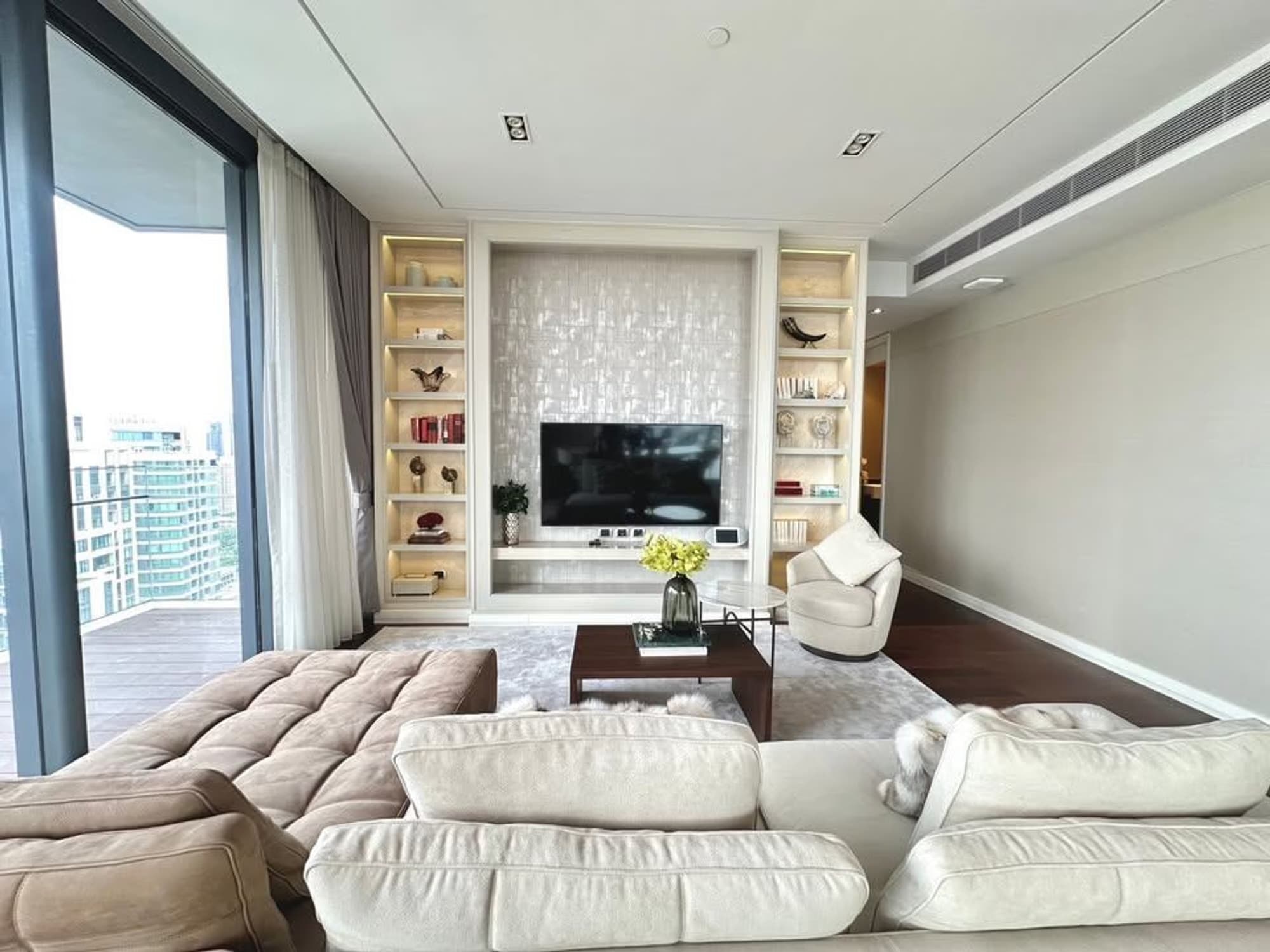 3 Bed Condo for Rent in Watthana - Image 4