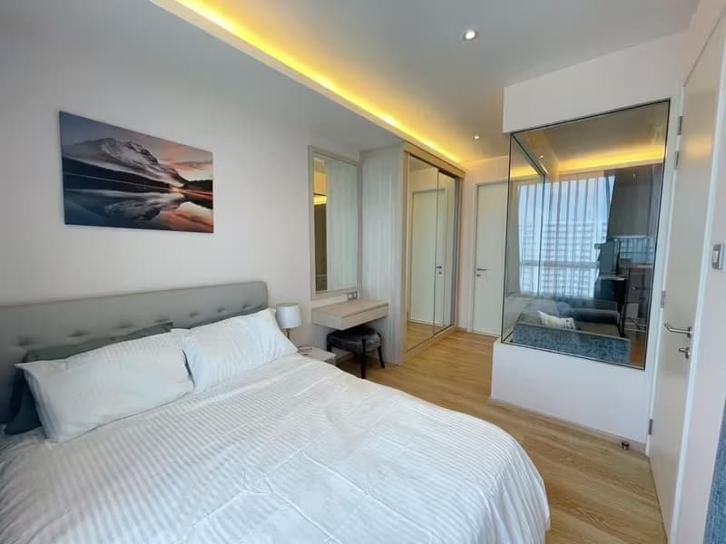 1 Bedroom Condo