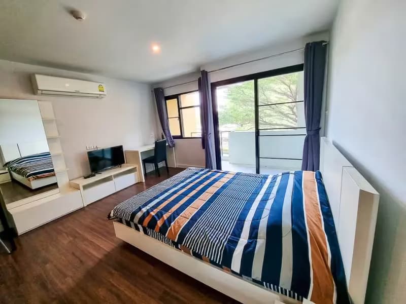 1 Bedroom Condo