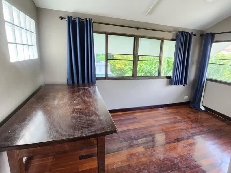 4 Bed House for Rent in Mueang Chiang Mai