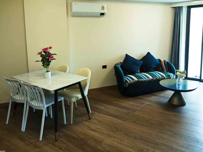 1 Bedroom Condo