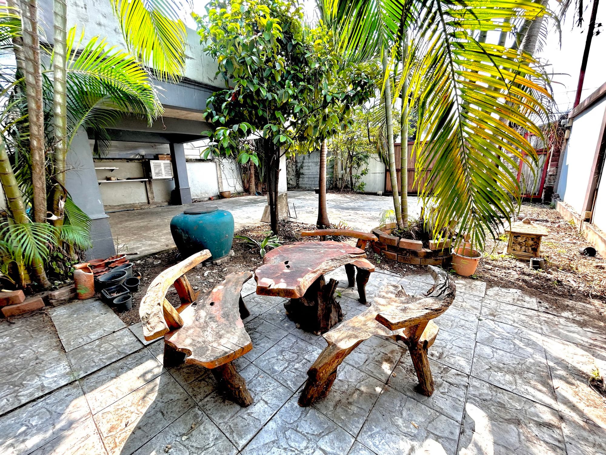 4 Bedroom Commercial - Image 7
