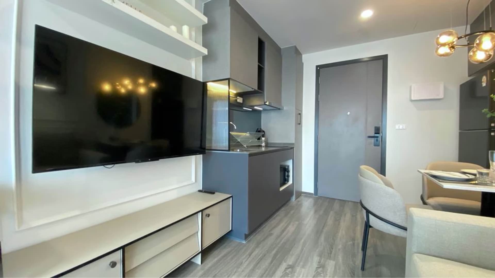 Condo for Rent at IDEO Chula-Sam Yan - Image 2