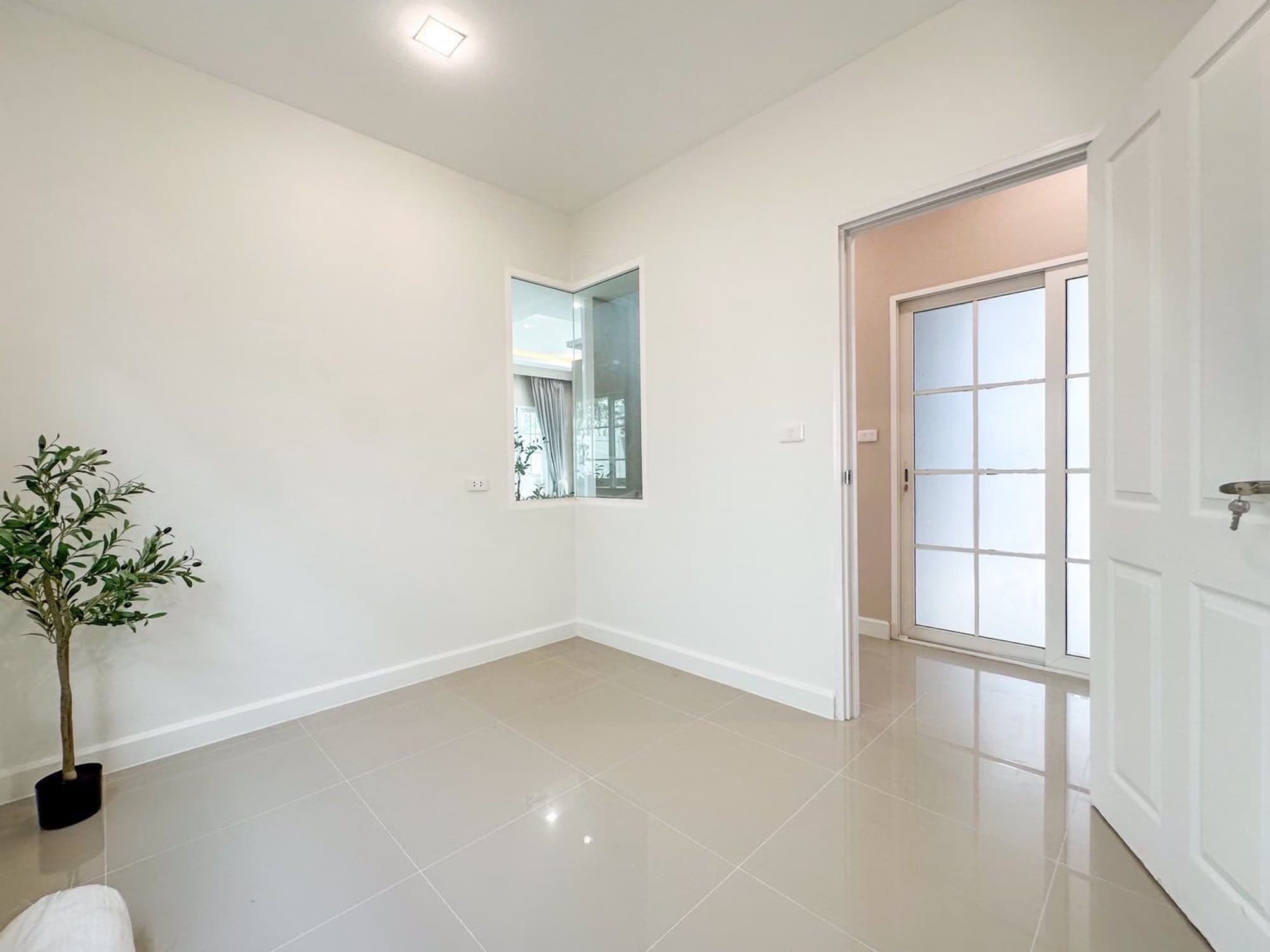 4 卧室 别墅 用于 出售 在 Chom Thong - Image 4