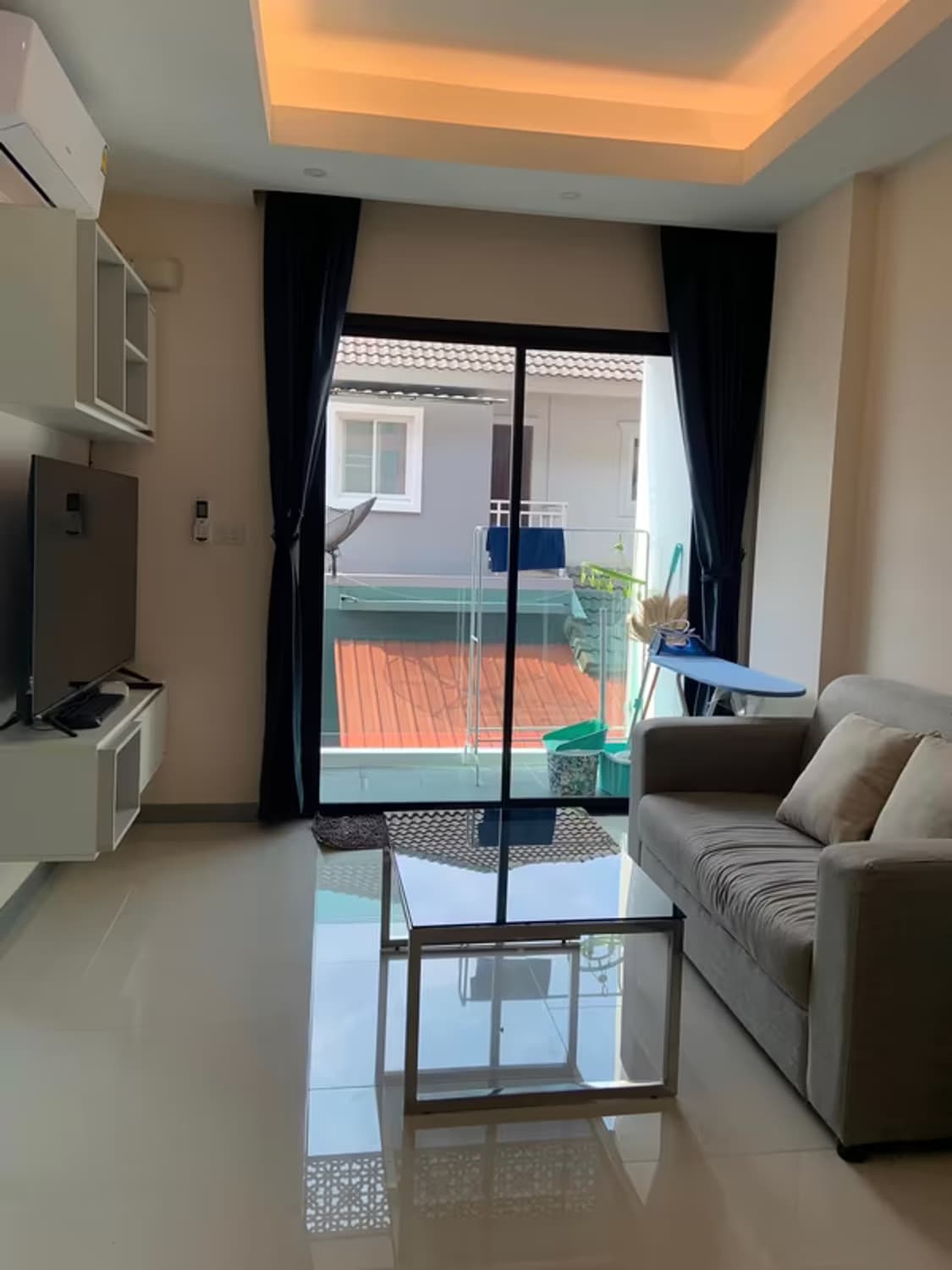 1 Bedroom Condo - Image 1
