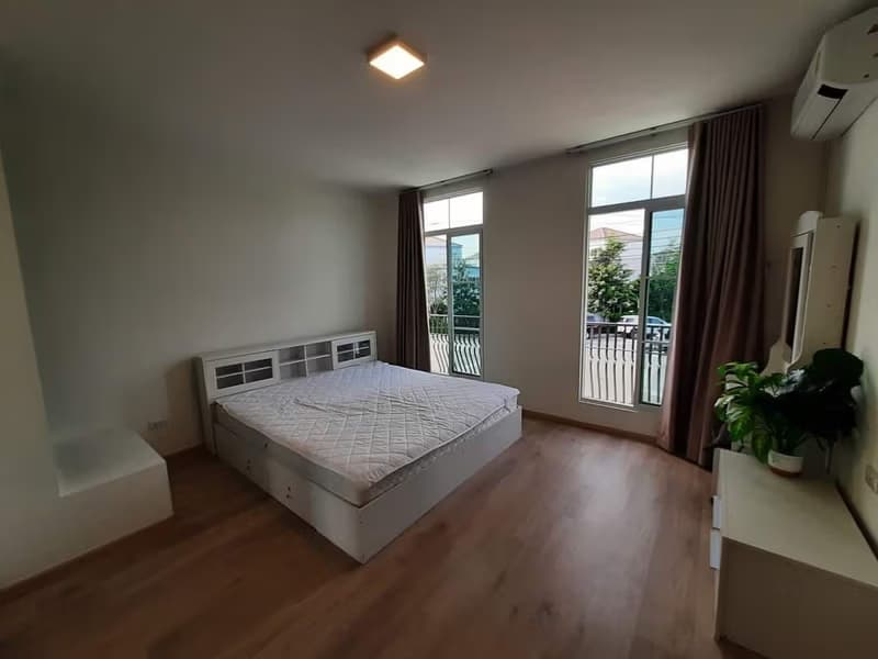 3 Bed House for Rent in Prawet