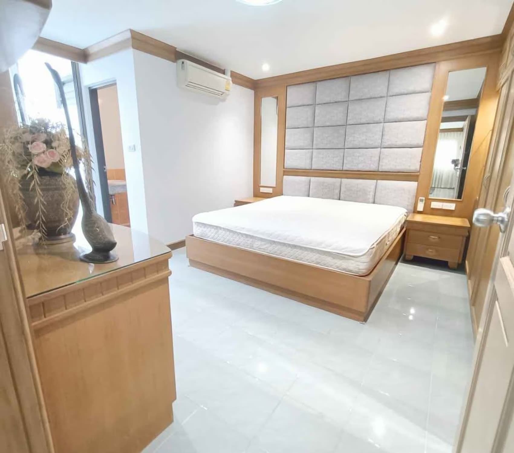 2 ห้องนอน คอนโด สำหรับ จำหน่าย ใน Huai Khwang - Image 6