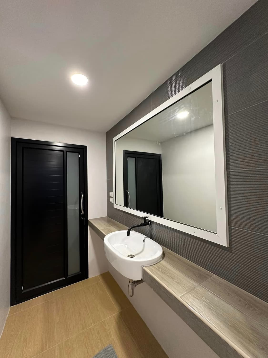  - Image 8