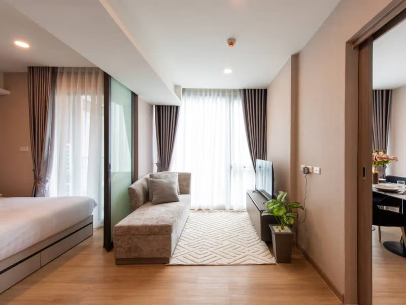 2 Bed Condo for Rent and Sale in Huai Khwang