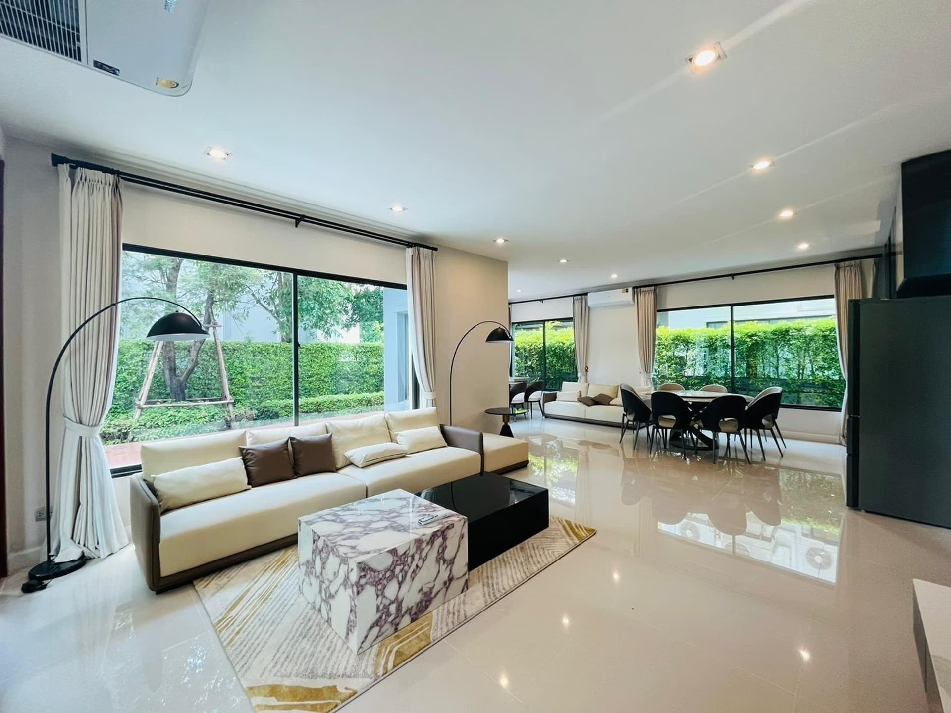 4 Bed House for Rent and Sale in Prawet - Image 2