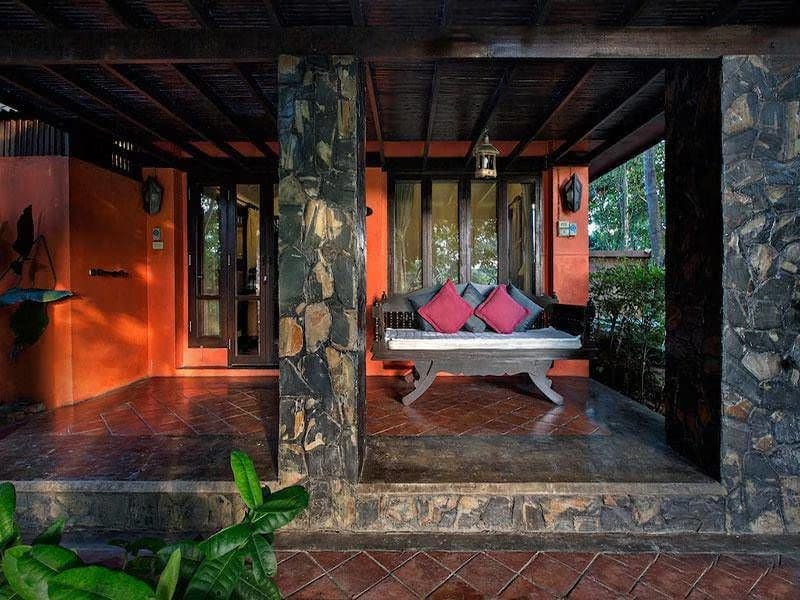 20 Bed House for Rent and Sale in Saraphi