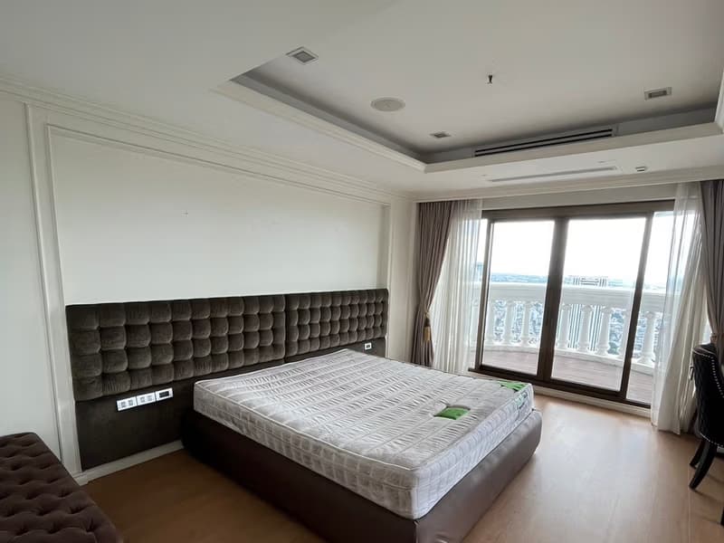 3 Bed Condo for Sale in Bang Rak
