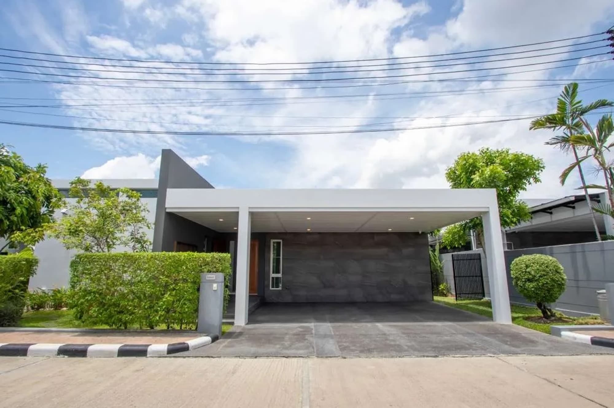 3 Bed House for Sale in Hang Dong - Image 1