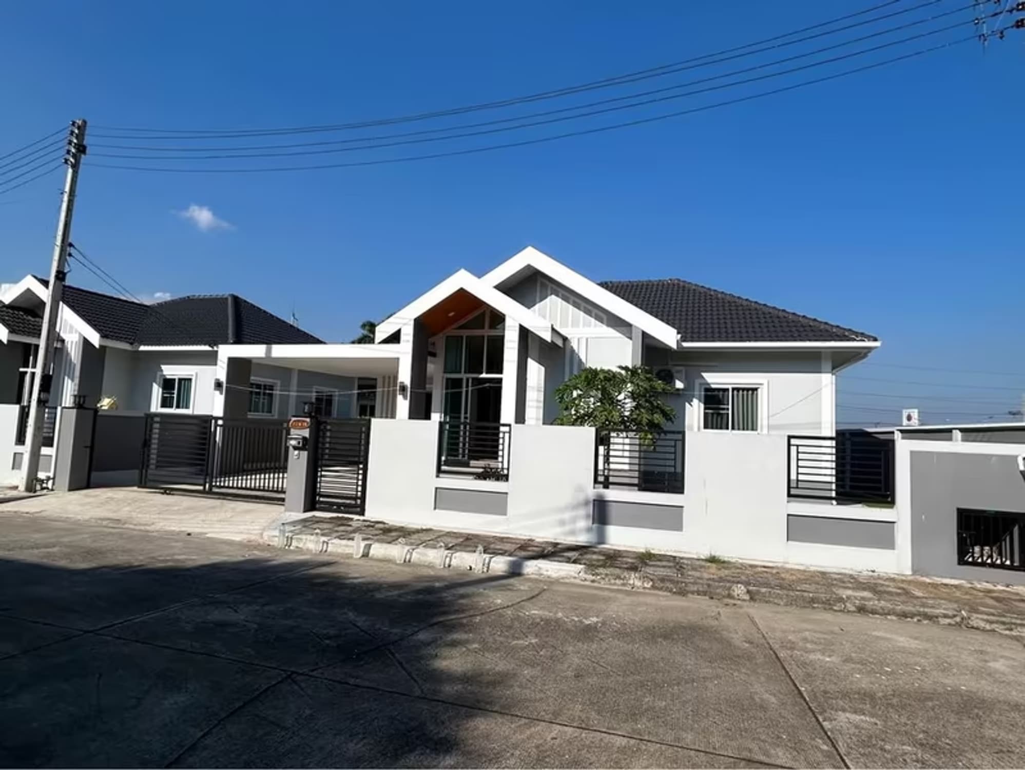 House for Rent in Ban Waen, Hang Dong. - Image 1