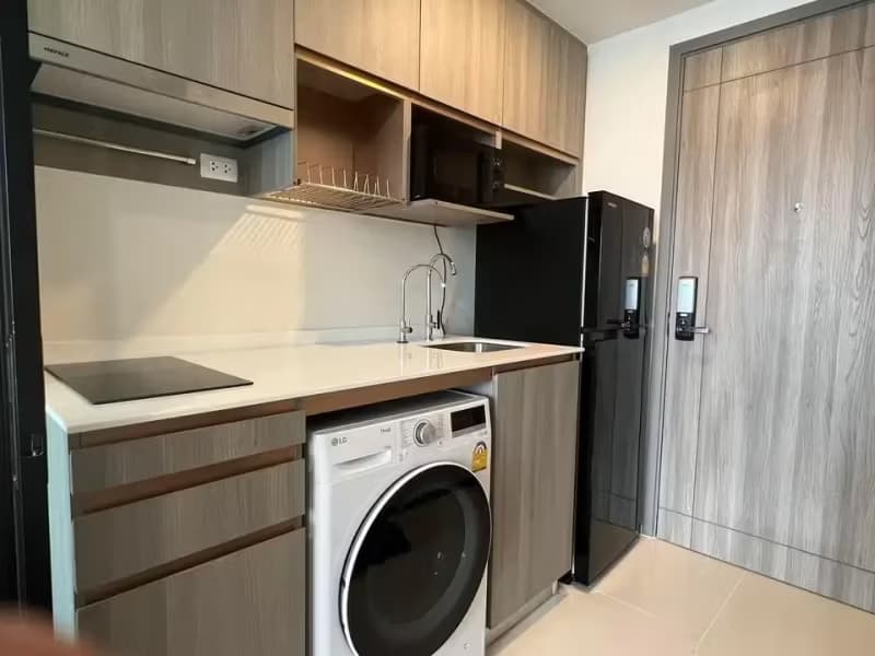 Studio for Rent at Knightsbridge Collage Sukhumvit 107