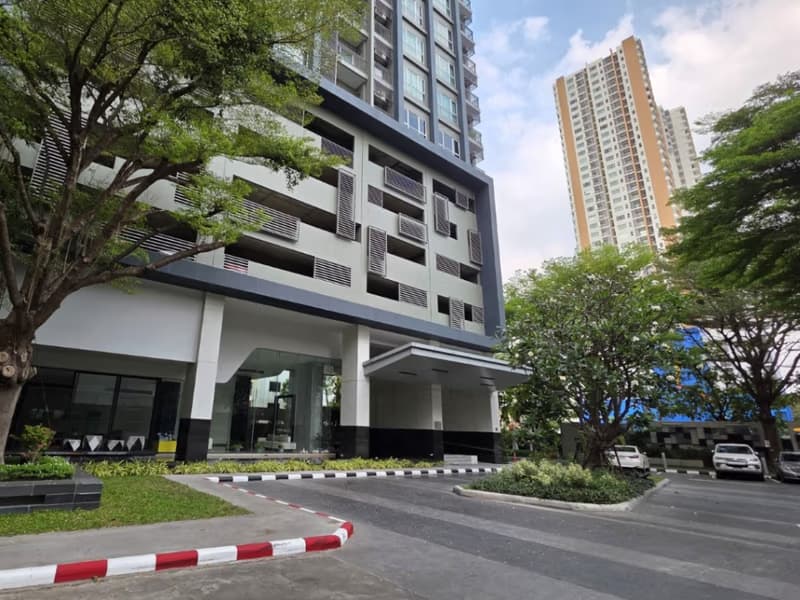 2 Bed Condo for Sale in Khlong San