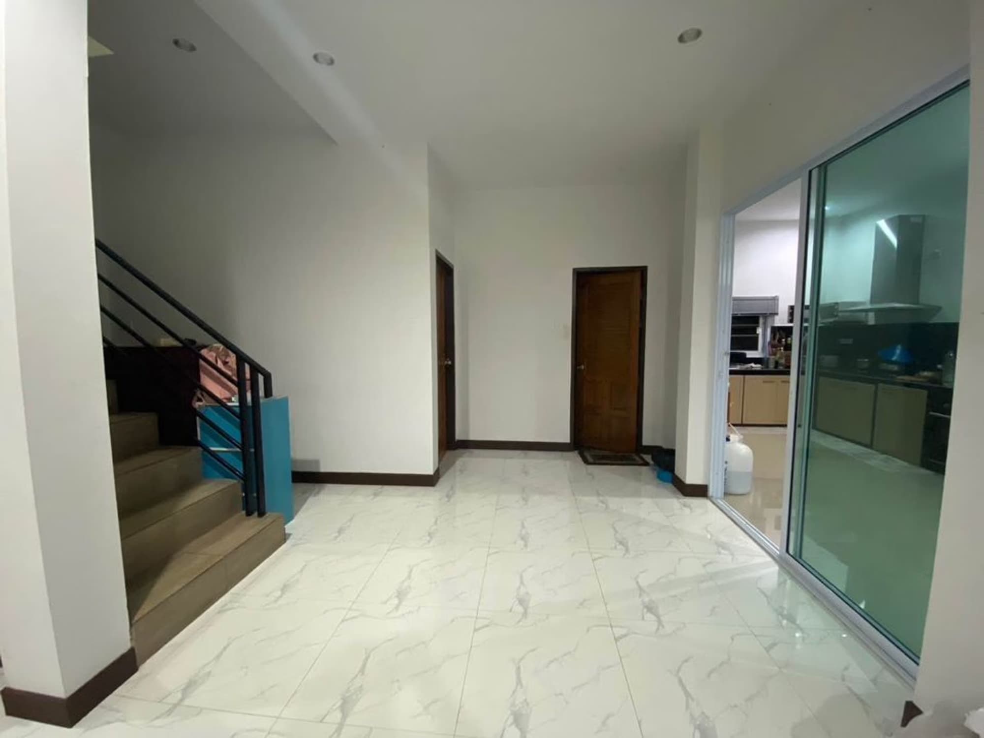  - Image 4