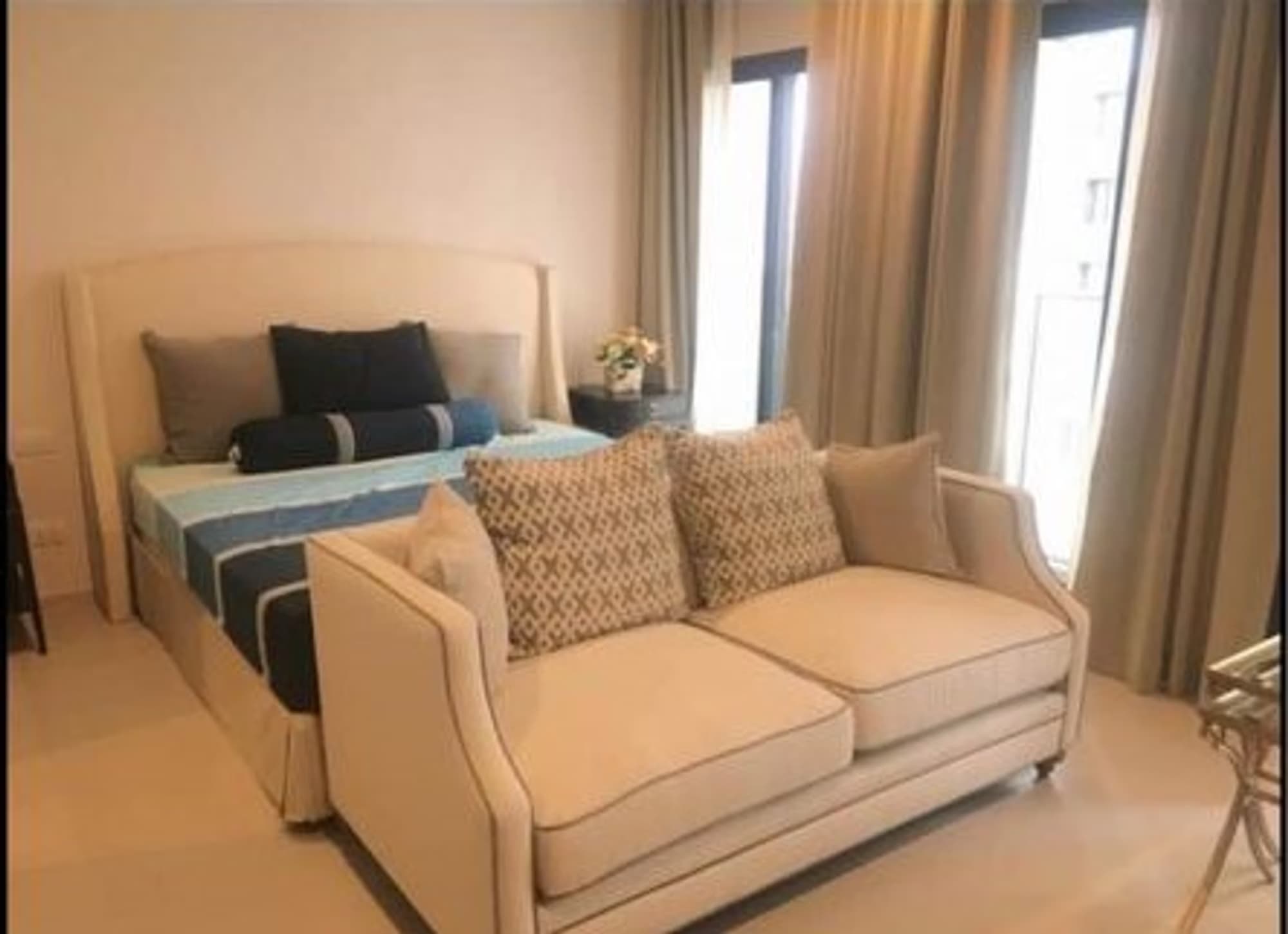 1 Bed Condo for Rent  Near Phloen Chit BTS - Image 1