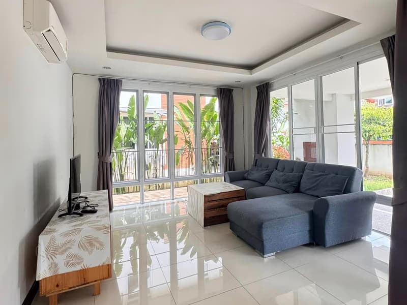 4 Bed House for Rent in Mueang Chiang Mai