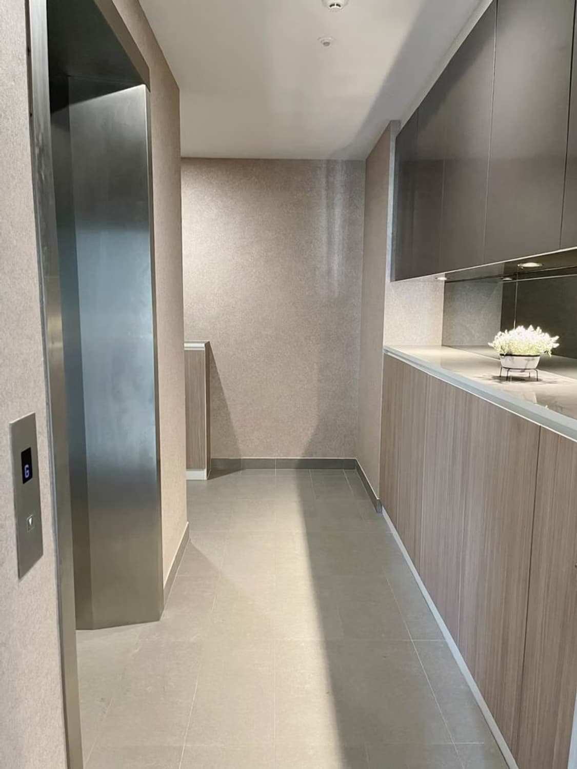 2 ห้องนอน Condo สำหรับ จำหน่าย ใกล้ Phloen Chit BTS - Image 5
