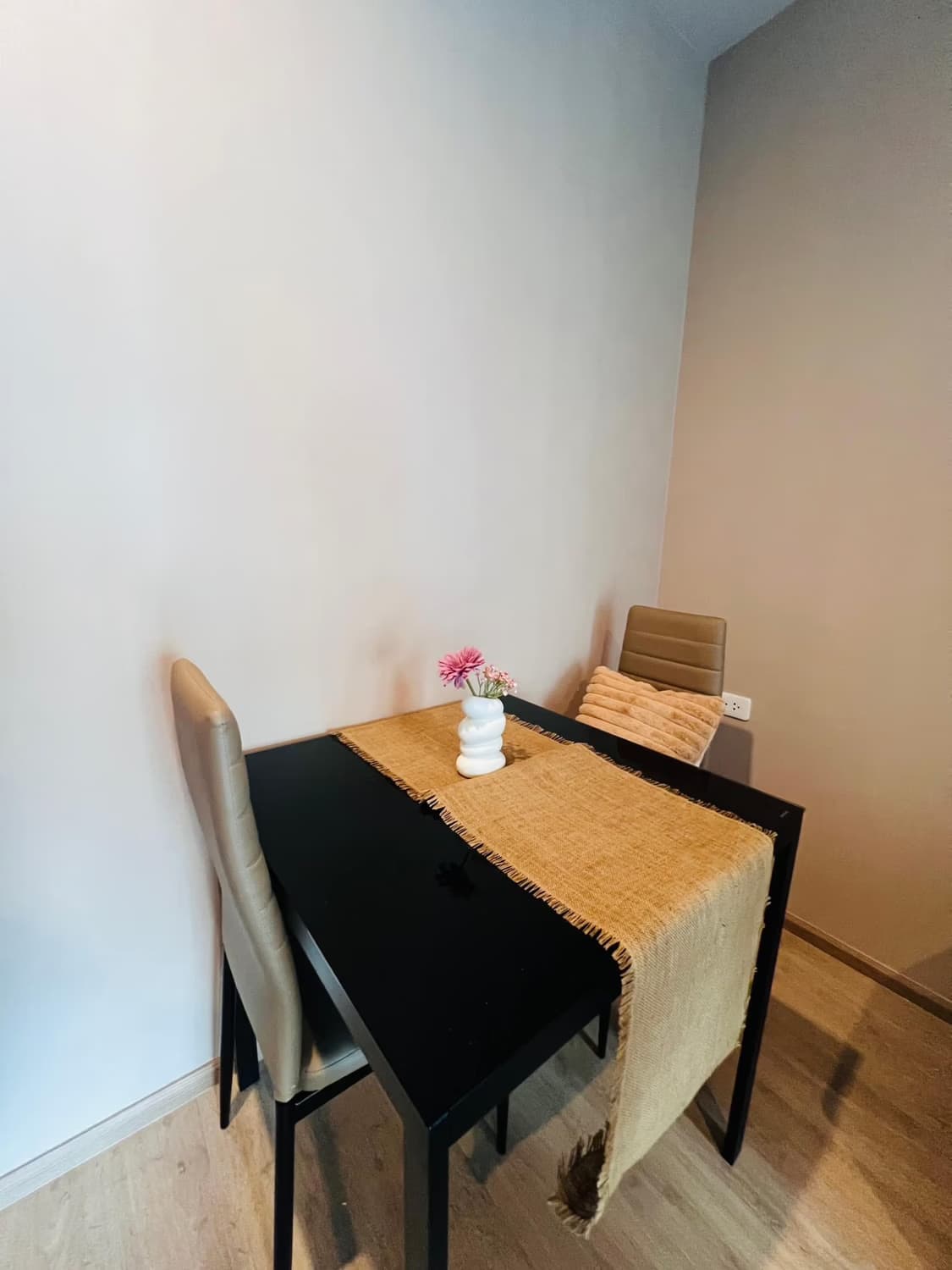 1 Bed Condo for Rent  Near Phra Ram 9 MRT - Image 8