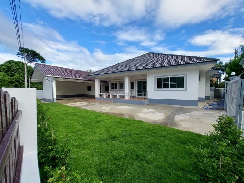 3 Bed House for Rent in Saraphi