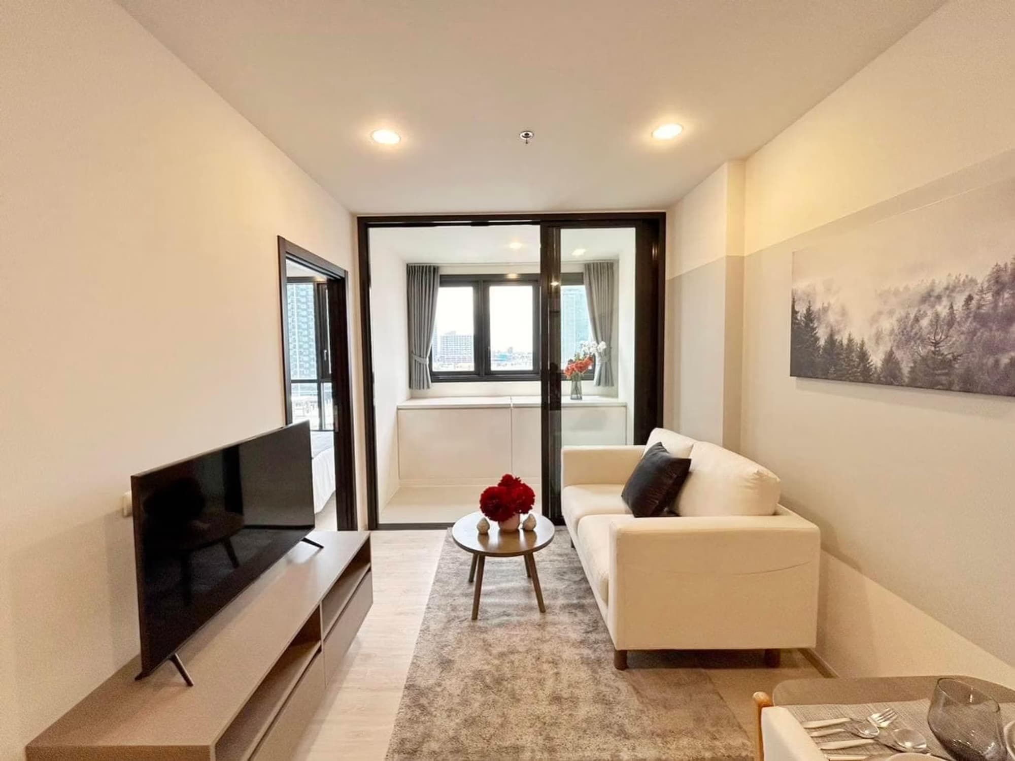 1 Bed Condo for Sale  Near Huai Khwang MRT - Image 6