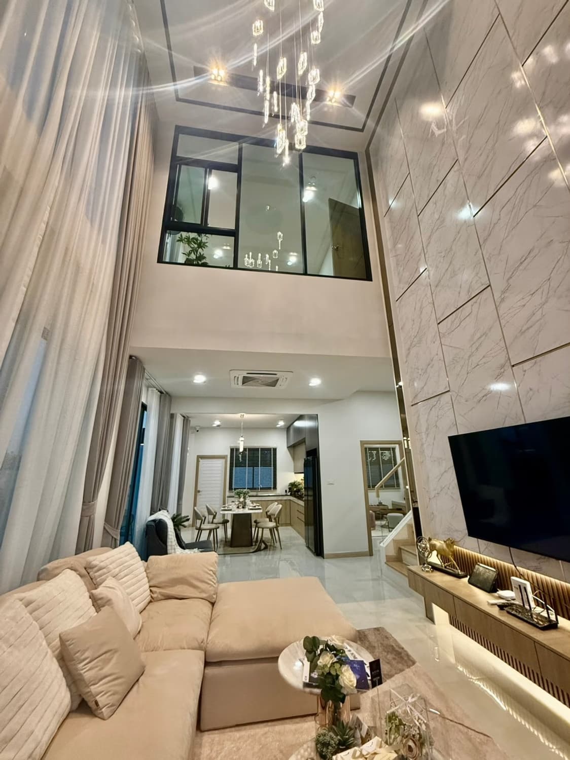 4 Bed House for Sale in Hang Dong - Image 2