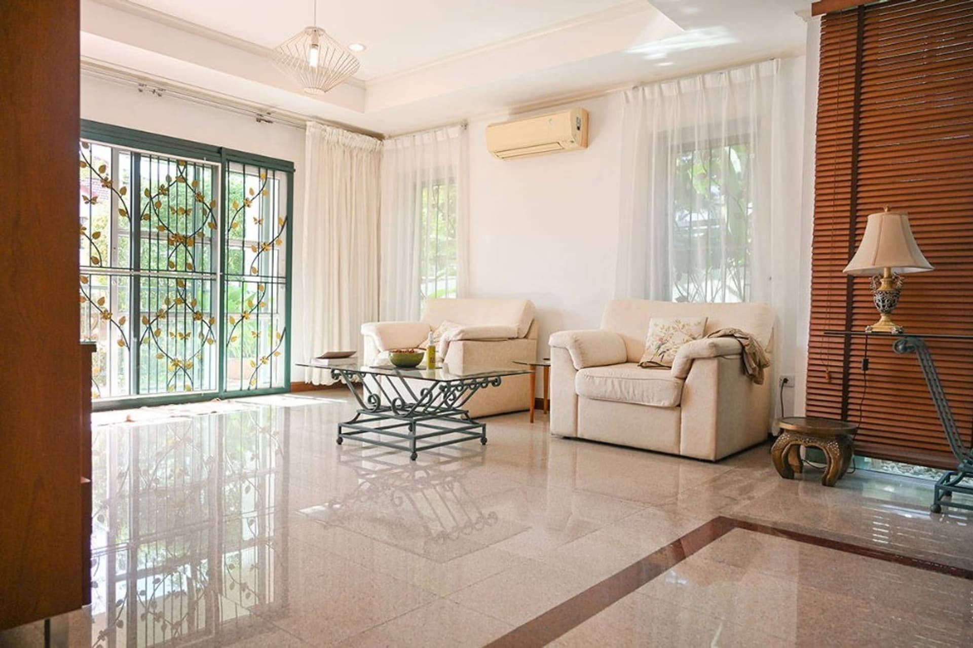 4 Bed House for Sale in Wang Thonglang - Image 2