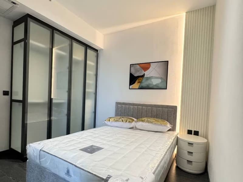 2 Bed Condo for Rent in Bang Rak