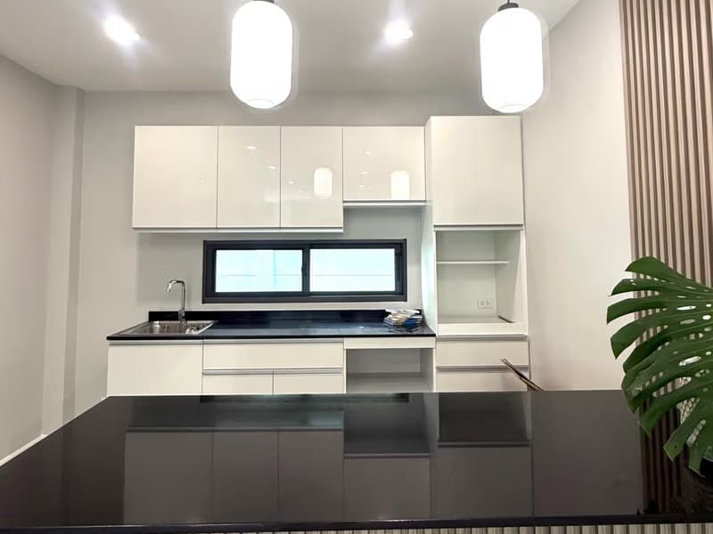 5 Bed House for Sale in Hang Dong District