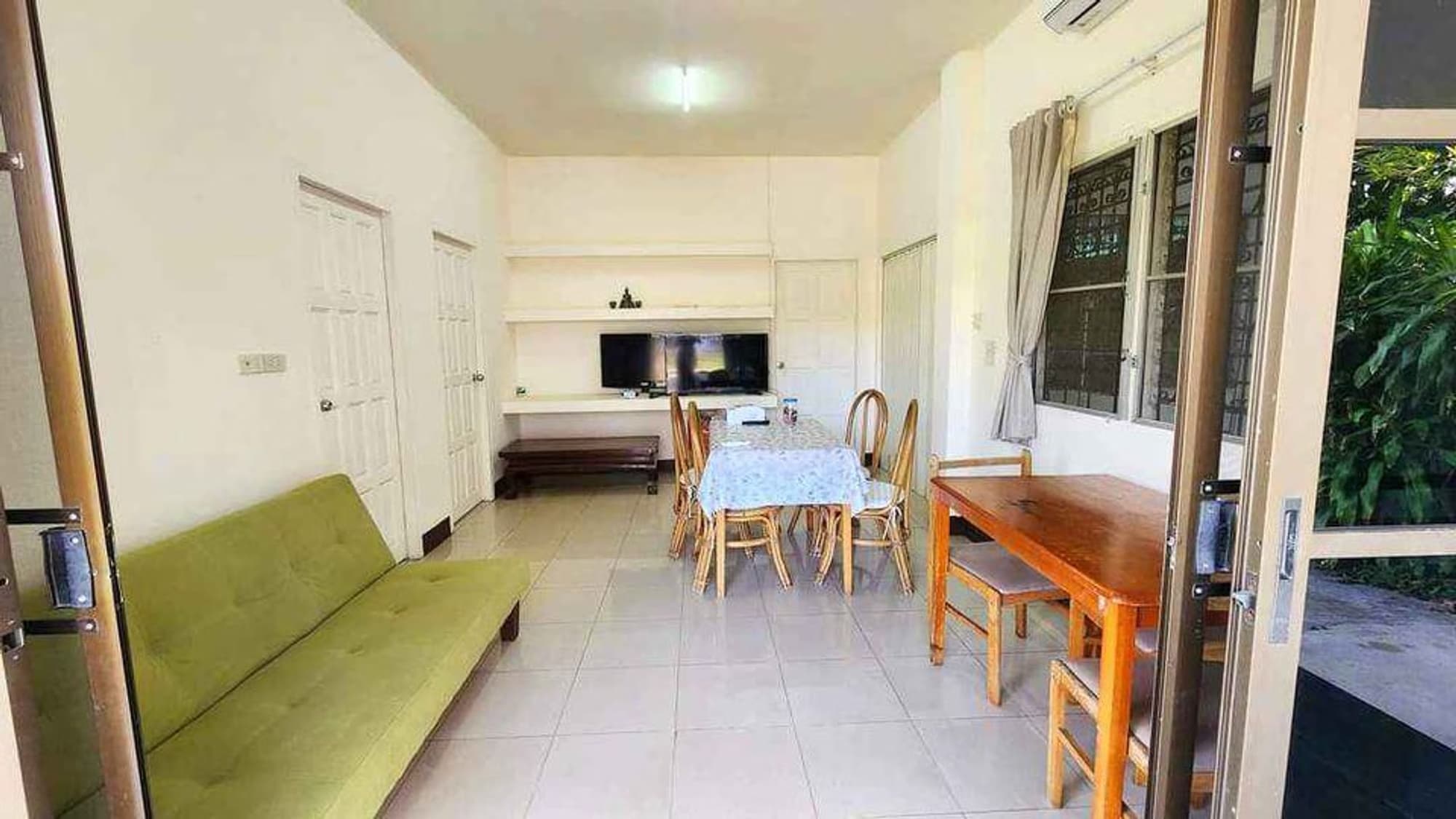 2 Bed House for Rent in Mueang Chiang Mai - Image 2