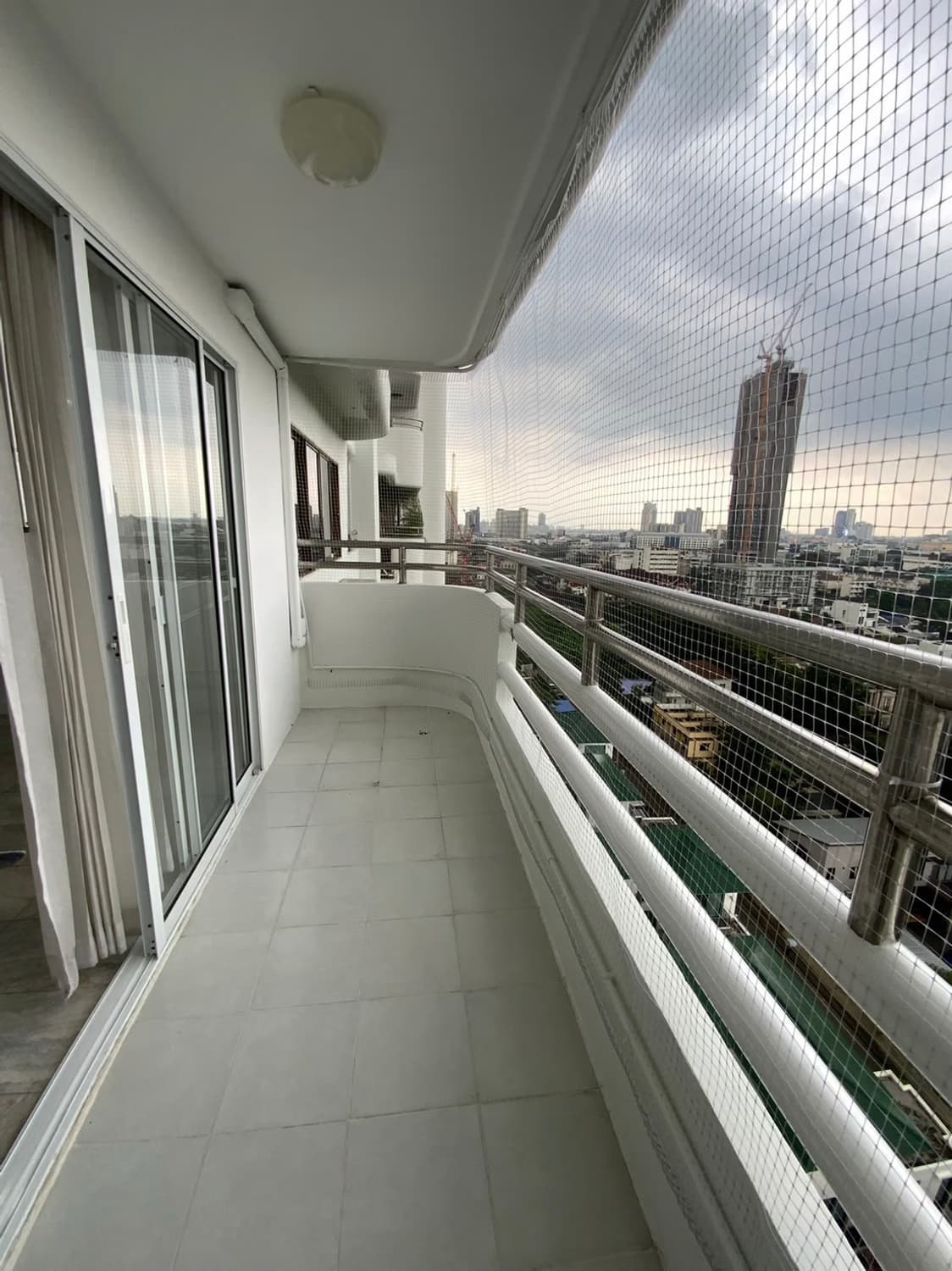 4 Bedroom Condo - Image 8