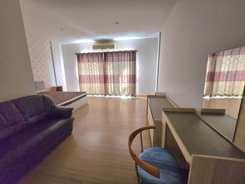 2 Bed Townhouse for Rent in San Kamphaeng District