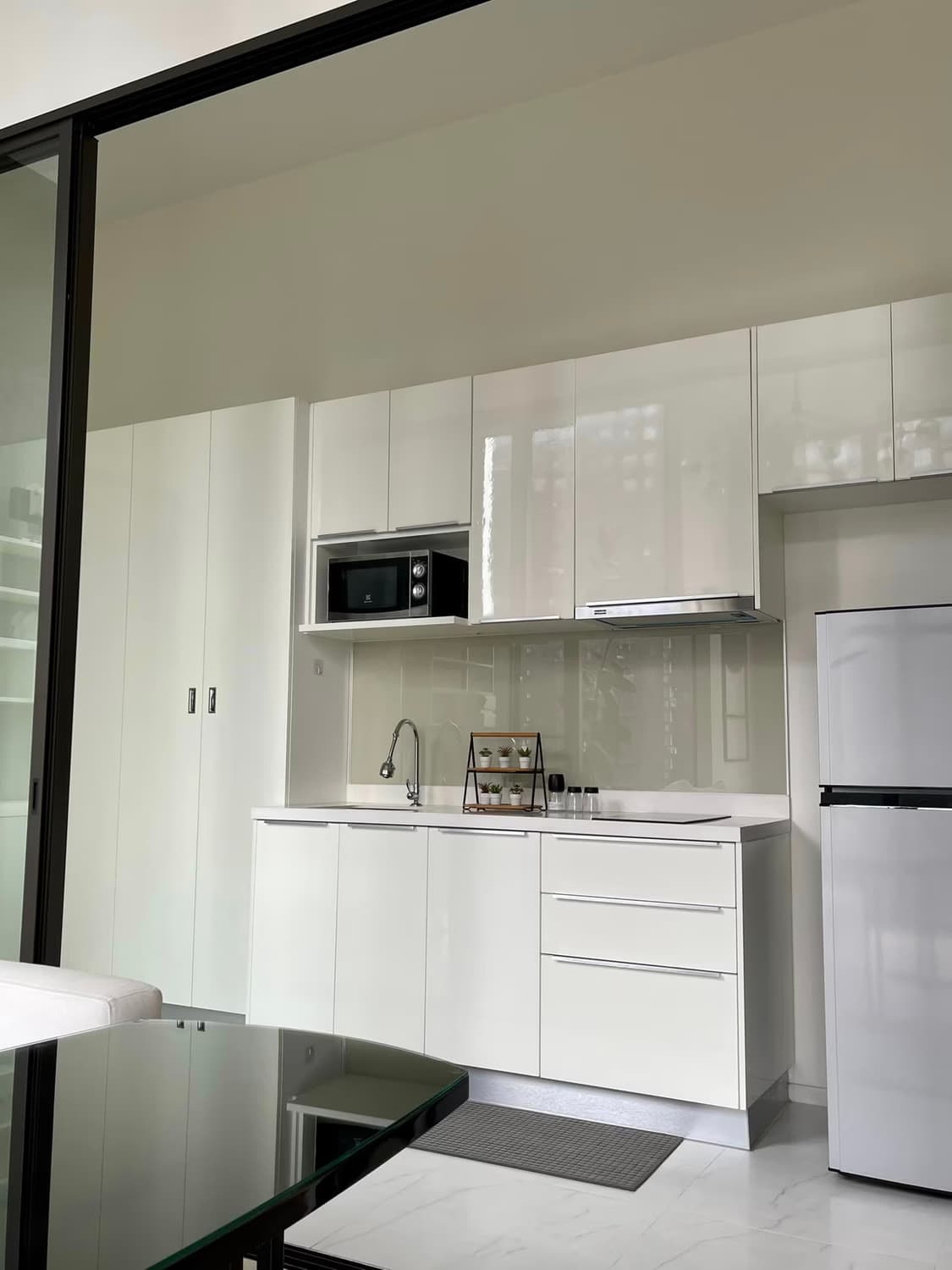  - Image 3