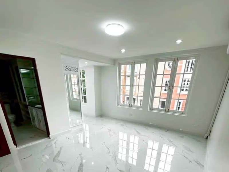 4 Bed Townhouse for Rent and Sale in Yan Nawa