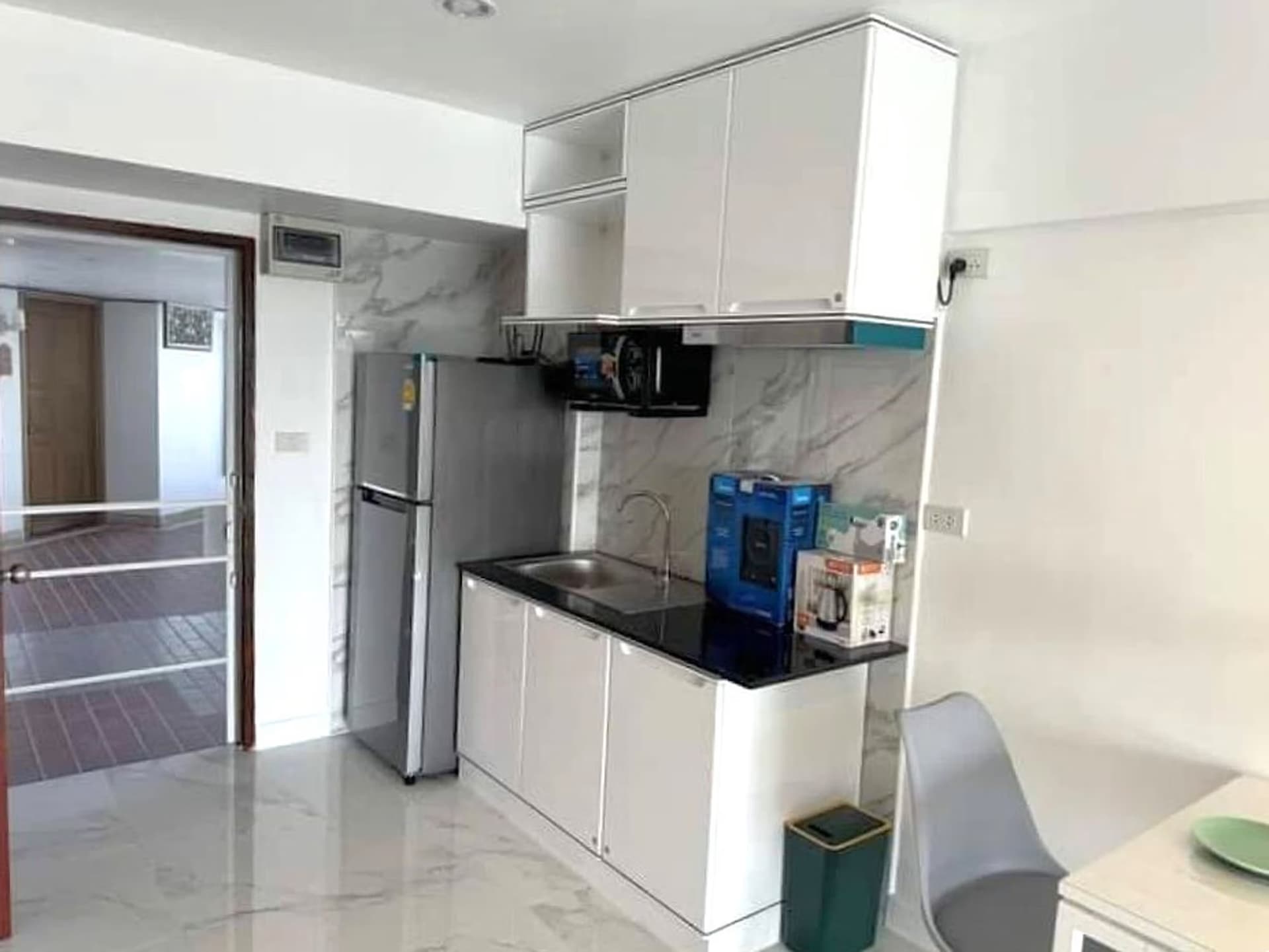  - Image 3